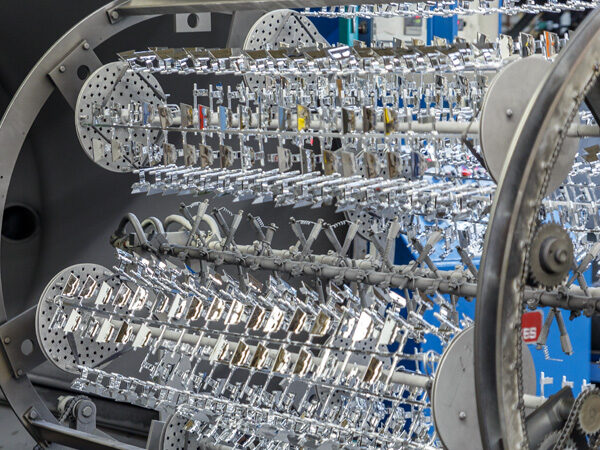 vacuum metallizing